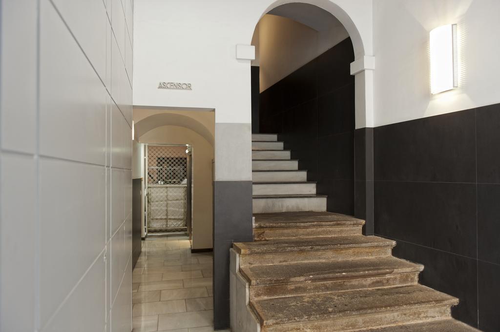 Mh Apartments Liceo Барселона Екстер'єр фото