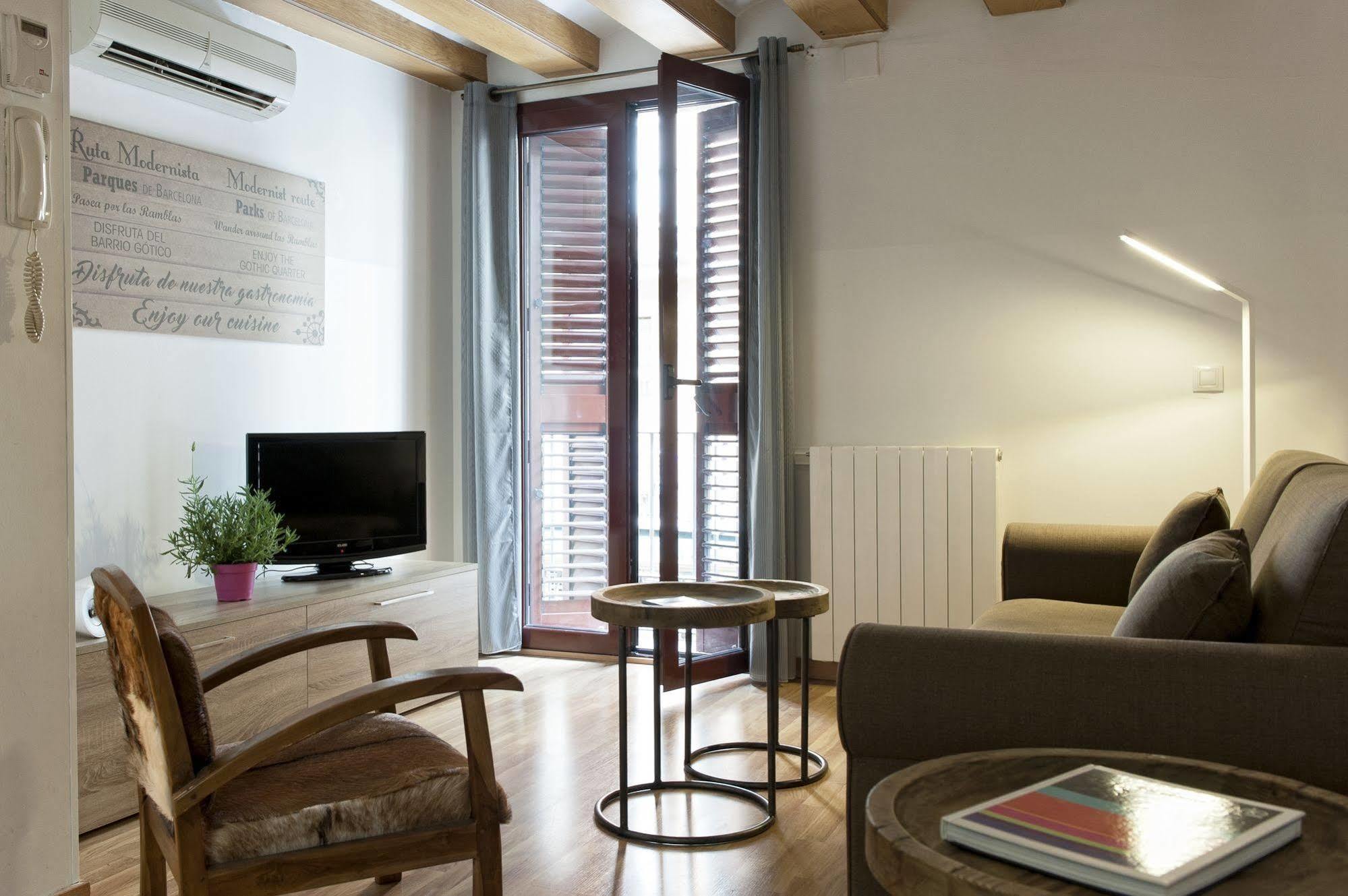 Mh Apartments Liceo Барселона Екстер'єр фото
