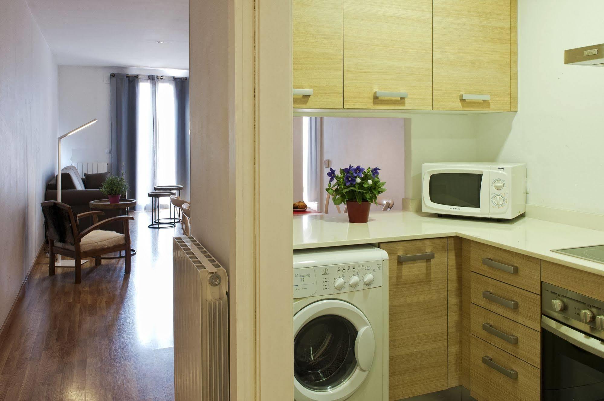 Mh Apartments Liceo Барселона Екстер'єр фото