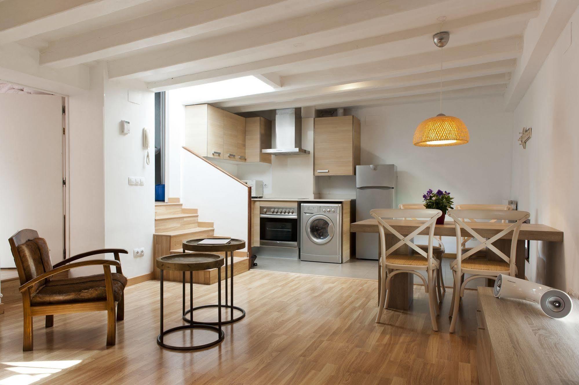 Mh Apartments Liceo Барселона Екстер'єр фото