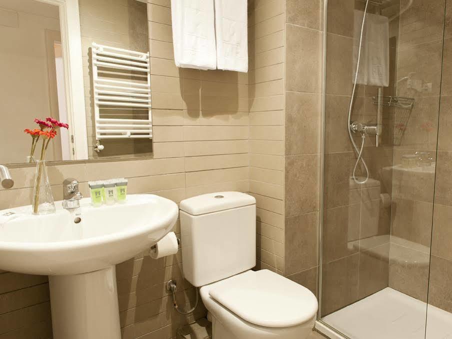 Mh Apartments Liceo Барселона Екстер'єр фото