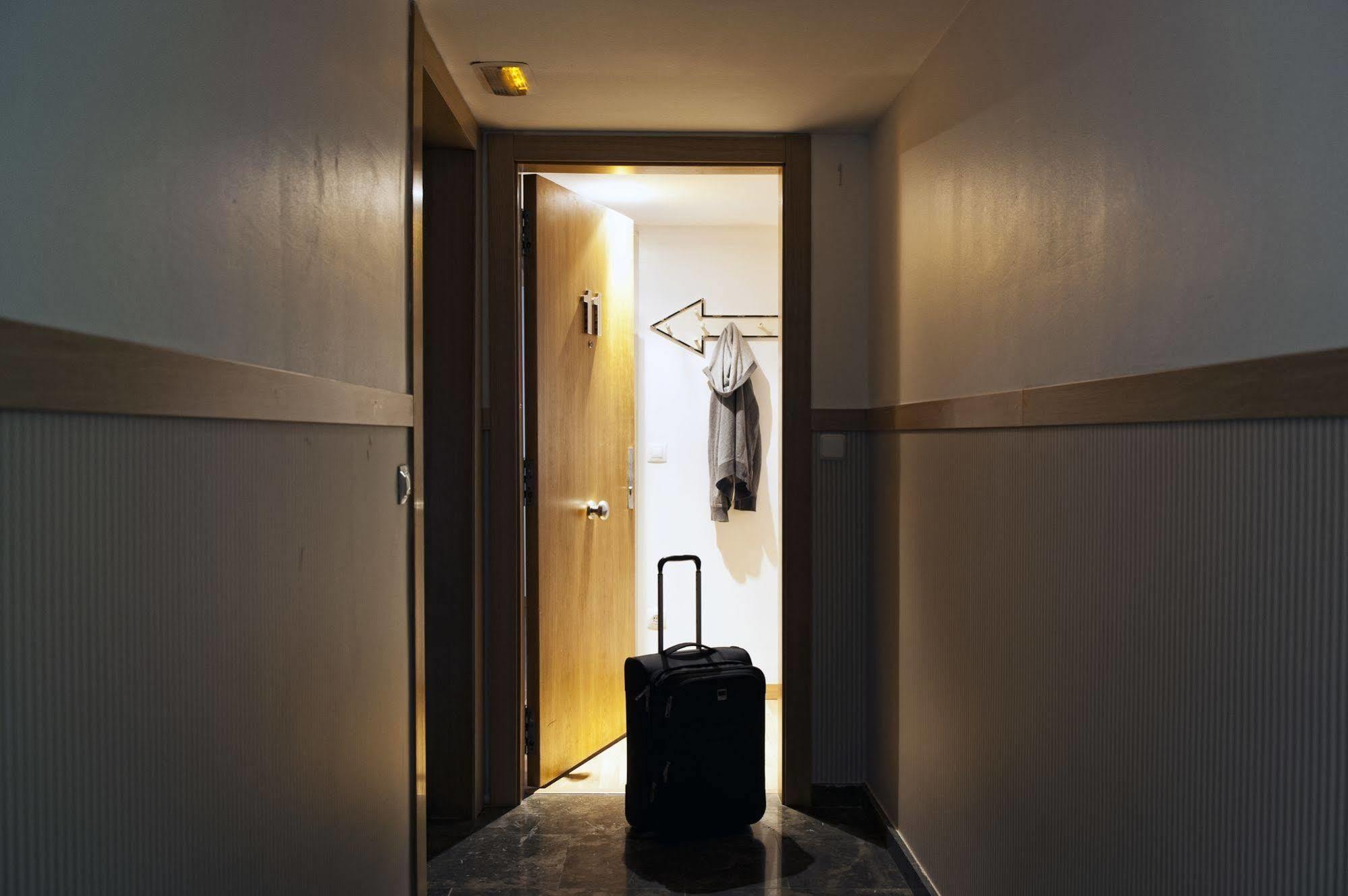 Mh Apartments Liceo Барселона Екстер'єр фото