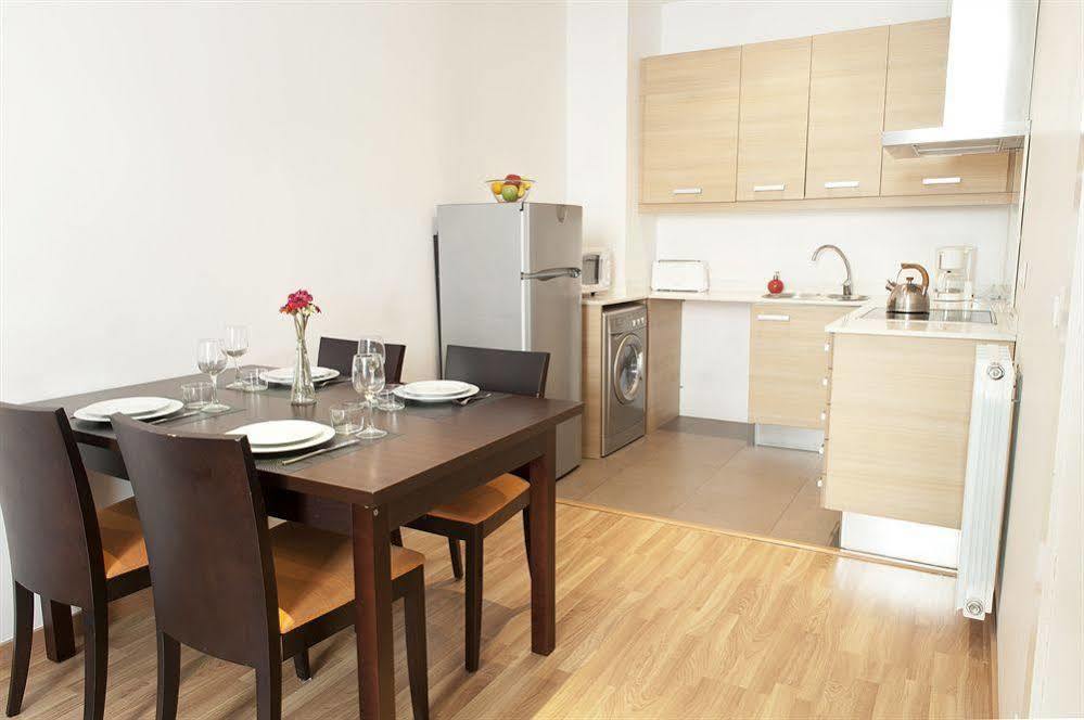 Mh Apartments Liceo Барселона Екстер'єр фото