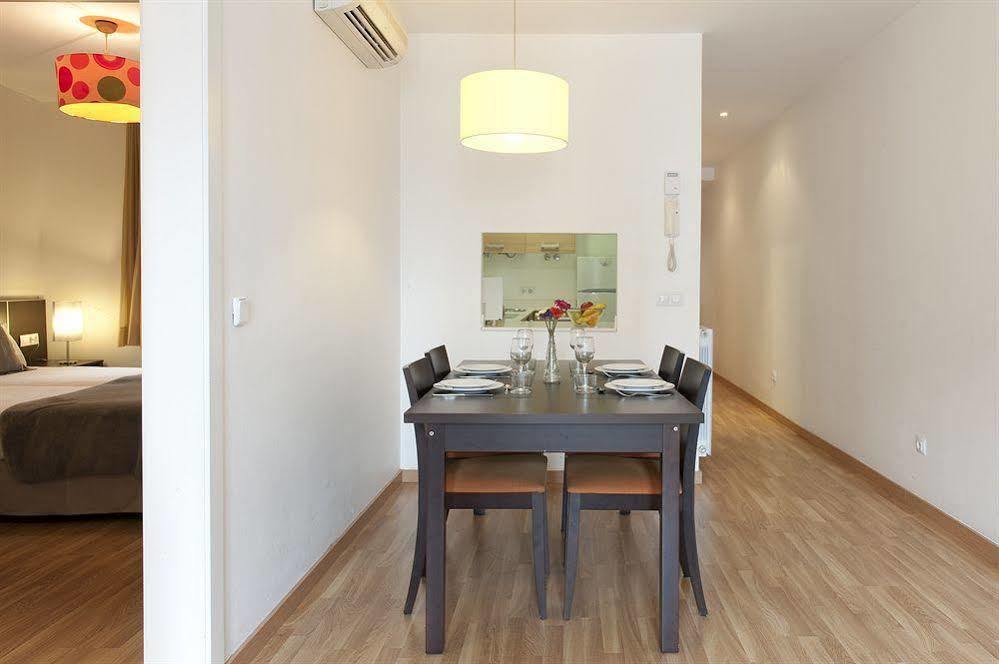 Mh Apartments Liceo Барселона Екстер'єр фото